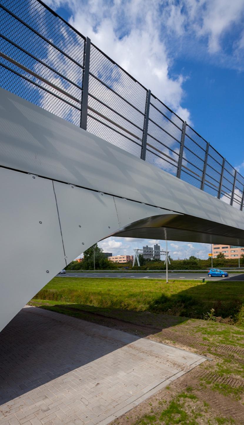 LR-Brug-Sterk-Beton-bij-Den-Haag-limit-2