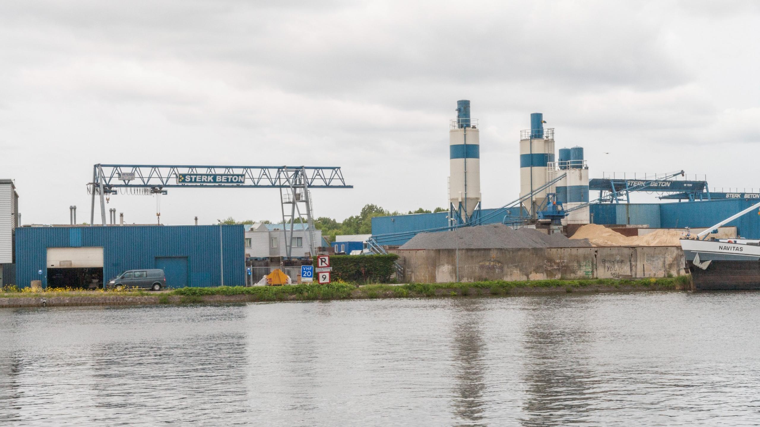 20100526-B2J3060NietVerscherpt